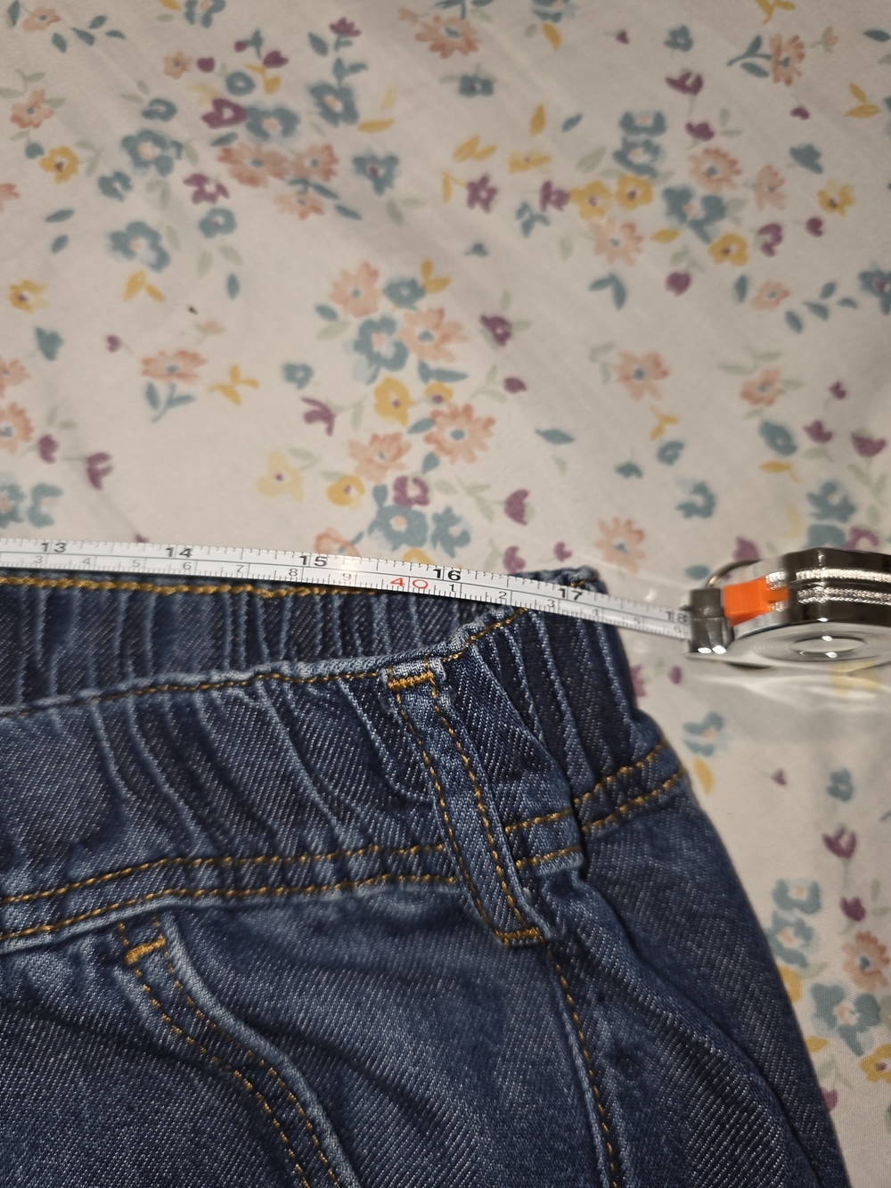 Wide Leg Women’s Jeans in Dark Blue - Picture 2 of 6